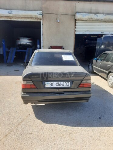 Mercedes E 280 1992, 325,432 km - 2.8 л - Bakı