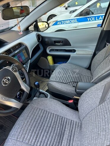 Toyota Prius C 2012, 249,448 km - 1.5 l - Bakı