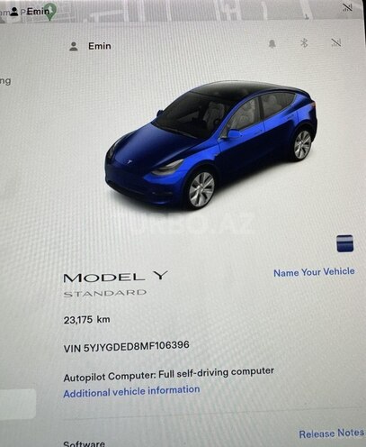 Tesla Model Y-10