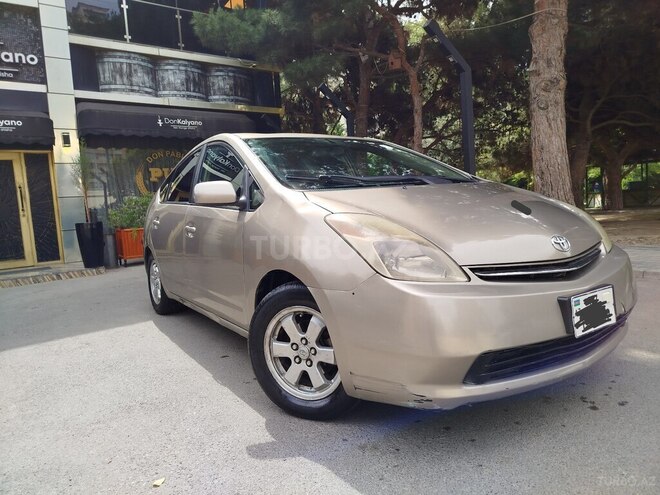 Toyota Prius-3