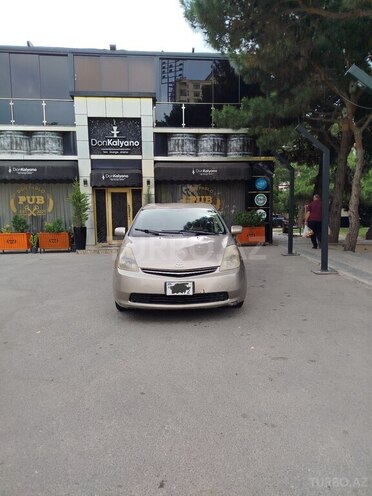 Toyota Prius-2