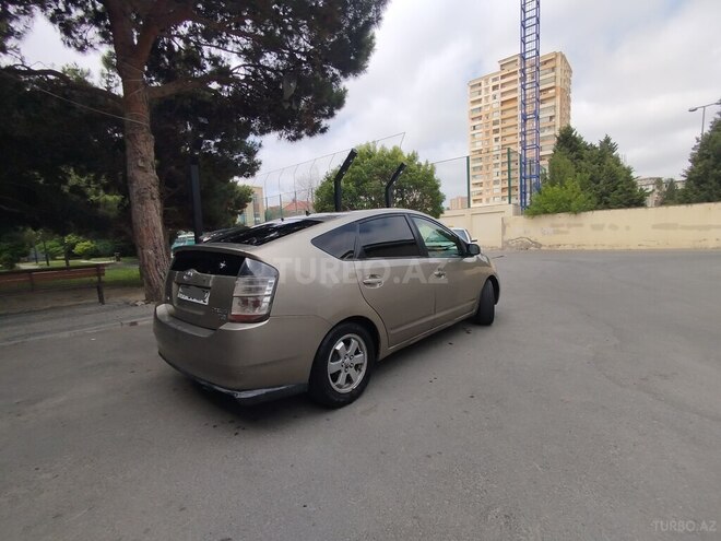 Toyota Prius-6