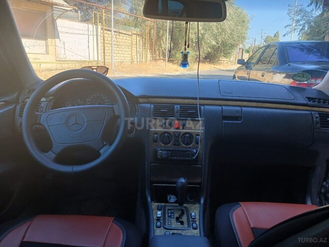Mercedes E 240 1998, 428,000 km - 2.4 l - Bakı