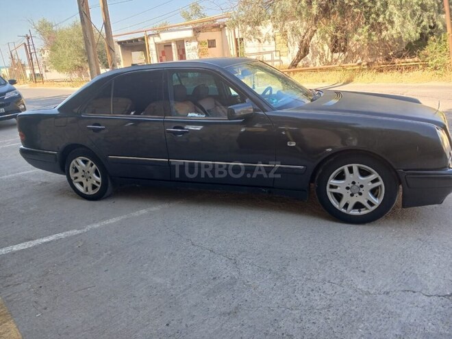 Mercedes E 240 1998, 428,000 km - 2.4 l - Bakı