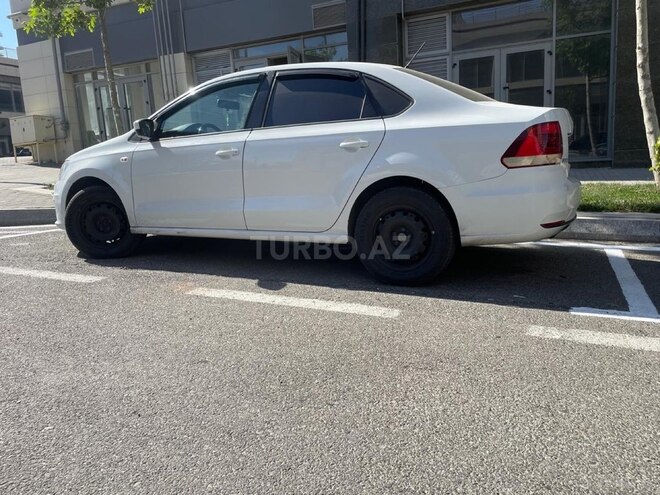 Volkswagen Polo 2018, 300,000 km - 1.5 л - Bakı