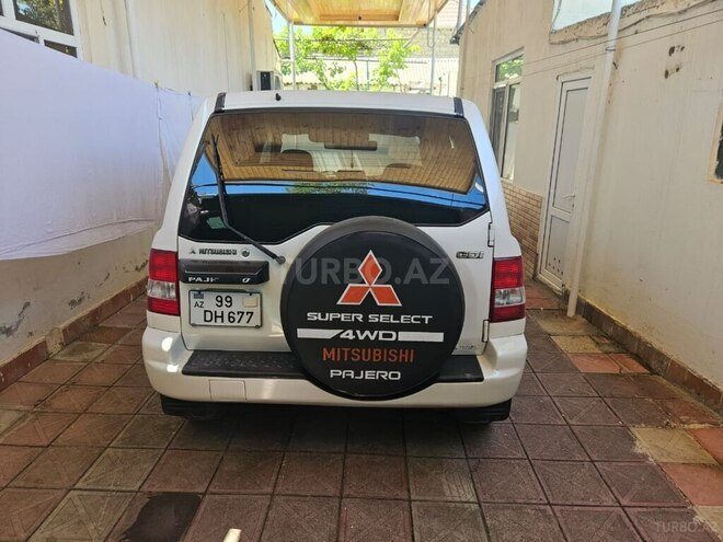Mitsubishi Pajero io 2001, 215,000 km - 2.0 l - Bakı