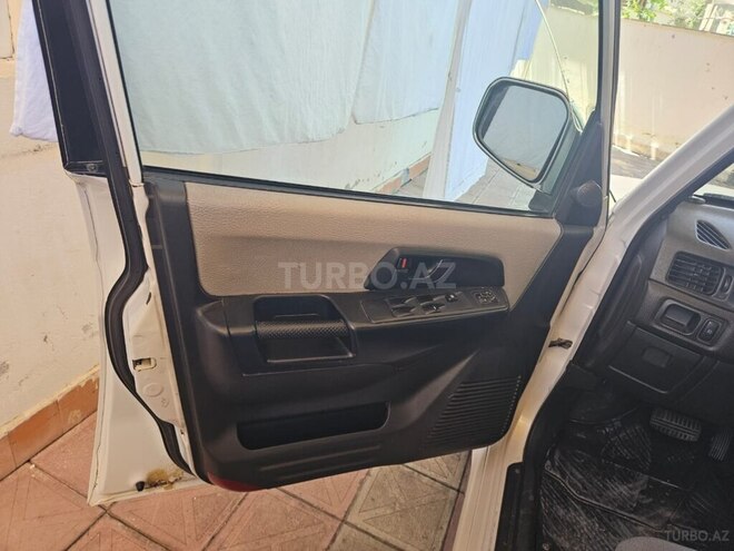 Mitsubishi Pajero io 2001, 215,000 km - 2.0 l - Bakı