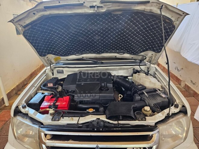 Mitsubishi Pajero io 2001, 215,000 km - 2.0 l - Bakı