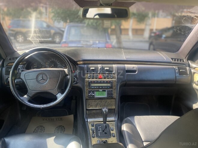 Mercedes E 240 1998, 393,000 km - 2.4 l - Bakı