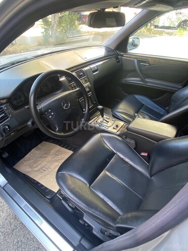 Mercedes E 280 2000, 458,000 km - 2.8 л - Bakı
