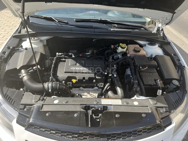 Chevrolet Cruze-13