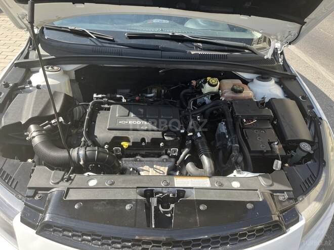 Chevrolet Cruze-15