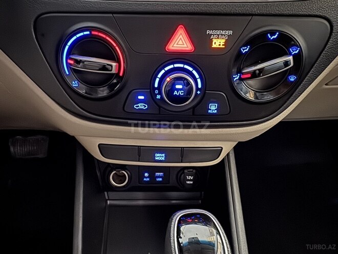 Hyundai Accent 2019, 96,000 km - 1.6 л - Bakı