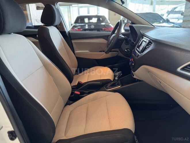 Hyundai Accent 2019, 96,000 km - 1.6 л - Bakı