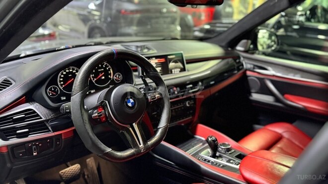 BMW X5 M-8