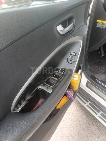 Hyundai Santa Fe 2013, 260,000 km - 2.0 л - Quba