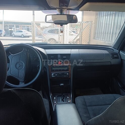 Mercedes C 200 1995, 195,141 km - 2.0 l - Bakı