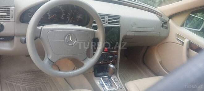 Mercedes C 230 2000, 246,884 km - 2.3 л - Bakı
