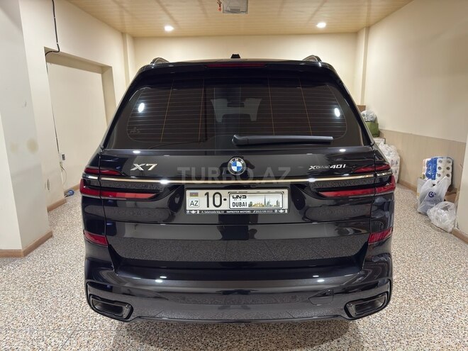 BMW X7-4