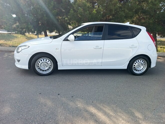 Hyundai i30 2011, 186,000 km - 1.6 l - Gəncə