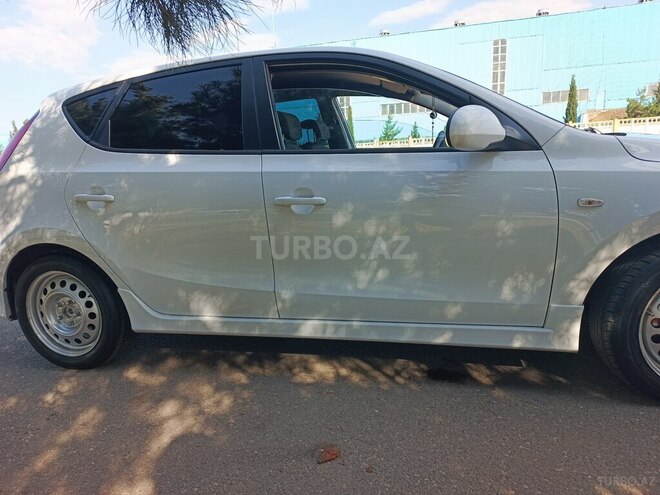 Hyundai i30 2011, 186,000 km - 1.6 l - Gəncə