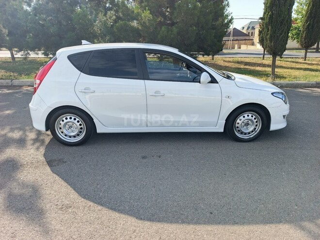 Hyundai i30 2011, 186,000 km - 1.6 l - Gəncə