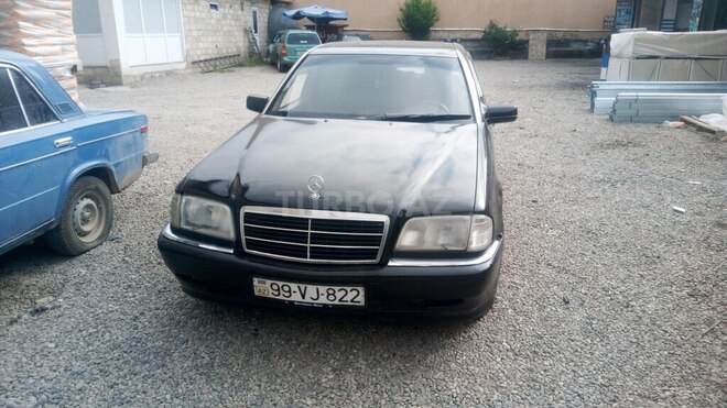 Mercedes C 220 1995, 76,000 km - 2.2 l - Qusar
