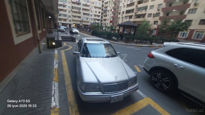 Mercedes C 200 1995, 490,000 km - 2.0 л - Bakı