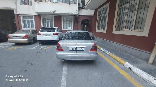 Mercedes C 200 1995, 490,000 km - 2.0 л - Bakı