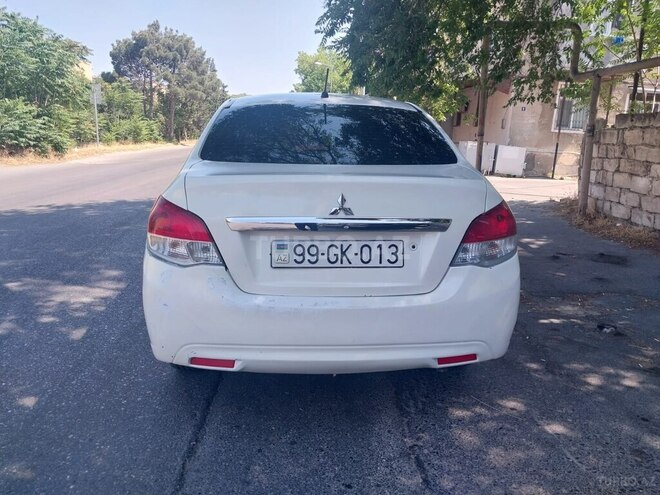 Mitsubishi Attrage 2014, 378,000 km - 1.2 л - Bakı