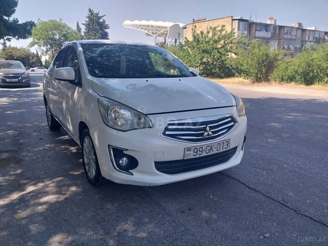 Mitsubishi Attrage 2014, 378,000 km - 1.2 л - Bakı