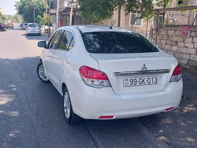 Mitsubishi Attrage 2014, 378,000 km - 1.2 л - Bakı