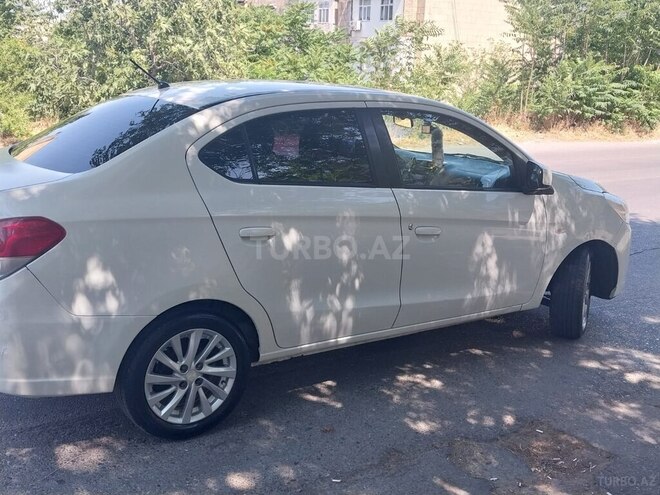 Mitsubishi Attrage 2014, 378,000 km - 1.2 л - Bakı