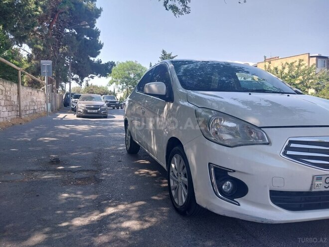 Mitsubishi Attrage 2014, 378,000 km - 1.2 л - Bakı