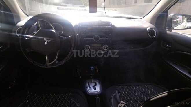Mitsubishi Attrage 2014, 378,000 km - 1.2 л - Bakı
