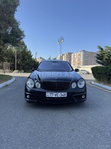 Mercedes E 280-1