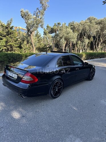 Mercedes E 280-6