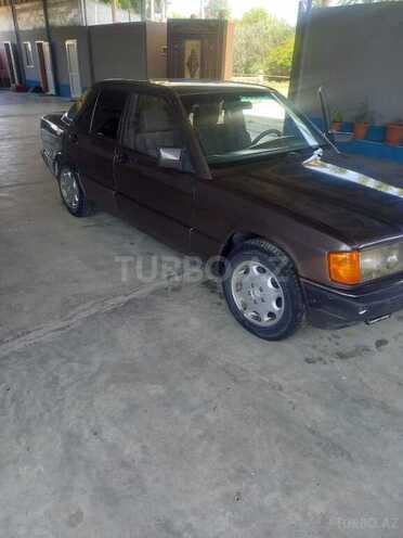 Mercedes 190 1992, 250,000 km - 2.0 l - Sabirabad