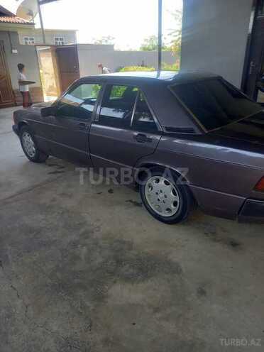 Mercedes 190 1992, 250,000 km - 2.0 l - Sabirabad