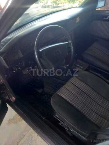 Mercedes 190 1992, 250,000 km - 2.0 l - Sabirabad