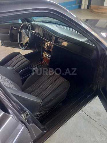 Mercedes 190 1992, 250,000 km - 2.0 l - Sabirabad
