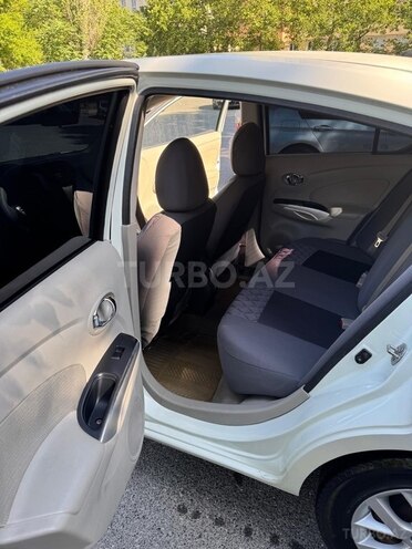 Nissan Sunny 2014, 180,000 km - 1.5 л - Bakı