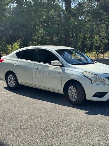 Nissan Sunny 2014, 180,000 km - 1.5 л - Bakı
