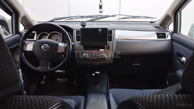 Nissan Tiida-3