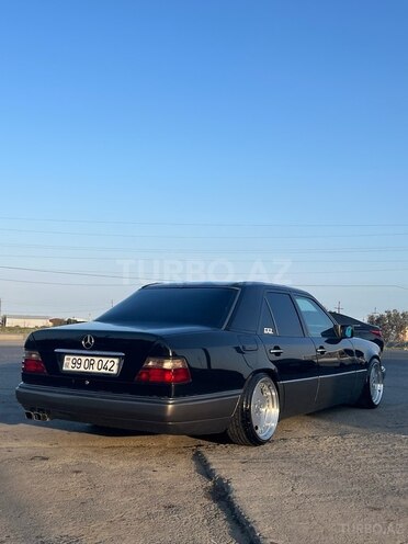 Mercedes E 220 1995, 312,000 km - 2.2 l - Bakı