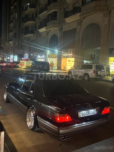 Mercedes E 220 1995, 312,000 km - 2.2 l - Bakı