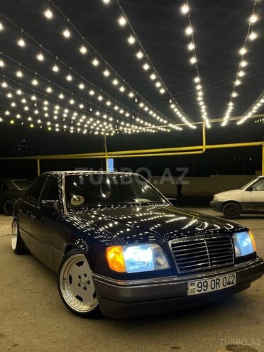 Mercedes E 220 1995, 312,000 km - 2.2 l - Bakı