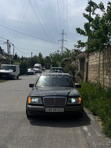 Mercedes E 220 1995, 312,000 km - 2.2 l - Bakı