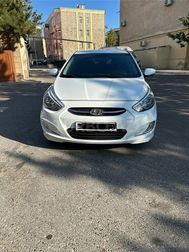 Hyundai Accent 2015, 181,000 km - 1.6 л - Bakı