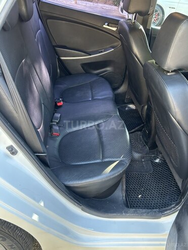 Hyundai Accent 2015, 181,000 km - 1.6 л - Bakı
